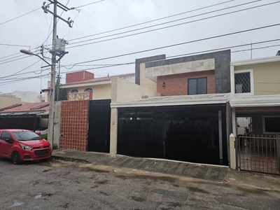 Doomos. Casa en venta en Montealbán en Mérida,Yucatán