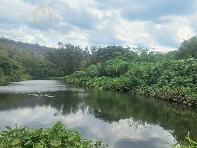Doomos. Rancho a una hora de Veracruz de 80 Hectareas con rio y nacimientos de agua muy cerca de la población con escuelas