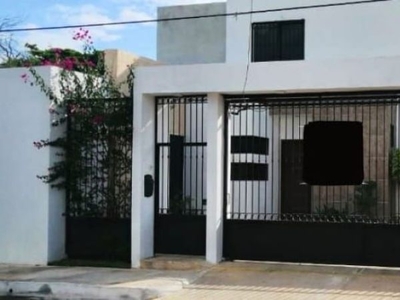 Casa con recámara en P.B. en Campeche, Campeche, en venta.