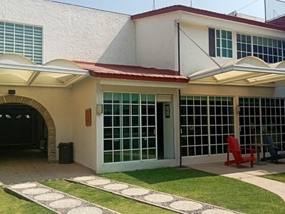 Casa en renta Hacienda De Corralejo 2-20, Satélite, Fraccionamiento Bosque De Echegaray, Naucalpan De Juárez, México, 53310, Mex