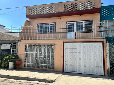 Casa en venta Calle Valle Del Po 116-138, Valle De Aragón, Fracc Valle De Aragón 3ra Secc Ote, Ecatepec De Morelos, México, 55280, Mex