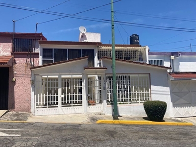 Casa en venta Privada Independencia 4, Santiago Miltepec, Toluca, México, 50020, Mex