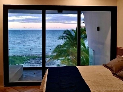 Casa frente al mar con habitaciones independientes en San Benito, Yucatán.