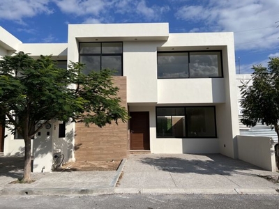 Casa Nueva en Corregidora - Tejeda
