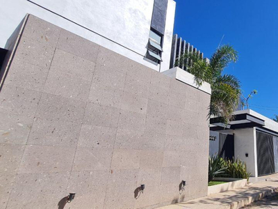 Casa En Esquina De 4 Habitaciones Y Piscina En Santa Rita Cholul, Merida