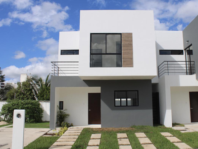 Casa En Pre Venta,3 Recamaras, 2 Niveles, Avenida 135, Poligono Sur, Cancun