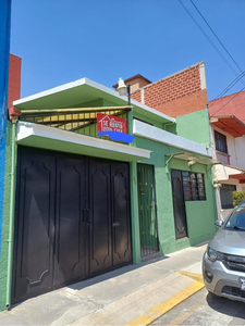 Casa En Renta Semiamueblada En Col. Santa Elena