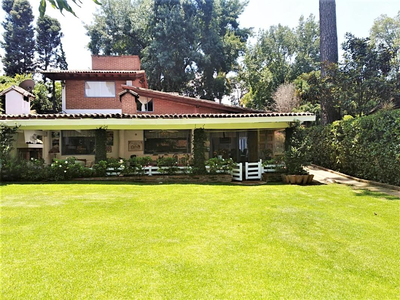 Casa En Venta En Avándaro, Valle De Bravo.