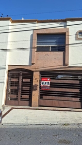 Doomos. Casa en venta en Cumbres 4o Sector en Monterrey