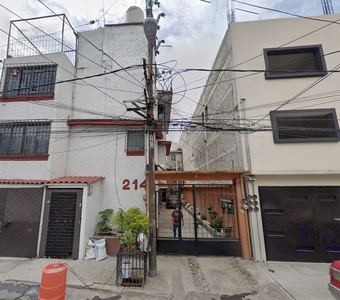 Remato Casa En Santa Úrsula Coapa, Coyoacán, Ciudad De México