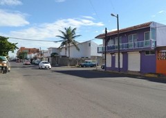 Casa a la venta con espacio comercial cerca de zona portuaria, Veracruz