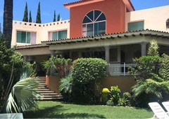 casa sola en venta, en fraccionamiento, zona norte de cuernavaca.