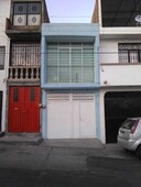 bonita casa pequeña en venta en super ubicación lomas de guayangareo