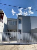 hermosa casa en col. tuzania 1,950.000