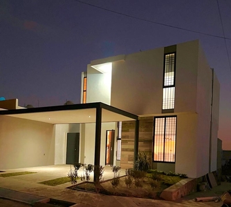 Casa en venta nueva dos plantas zona norte Con cochera techada en Villa de Álvarez Colima