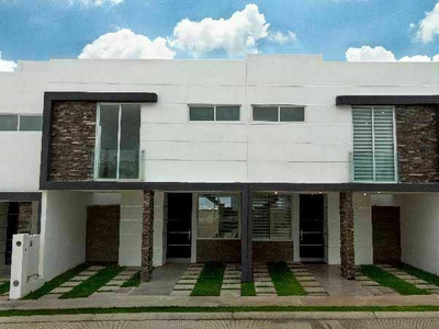 CASA JURIQUILLA EXCELENTE DISEÑO IG/A1