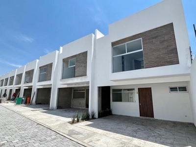 CASA NUEVA EN VENTA A 2 MIN DE LA UVM, TLAXCALANCINGO PUEBLA