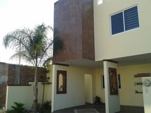 Casa de 4 recámaras en Irapuato Gto.