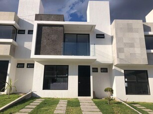 Doomos. CASA EN VENTA ECONOMICA EN JURIQUILLA