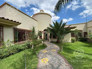 Doomos. VENTA casa Lomas de Comanjilla Leon Gto