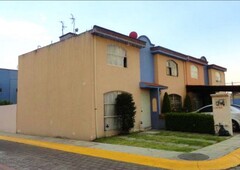 Casa Condominio en venta en Toluca de REMATE $1,080,000.00 pesos.