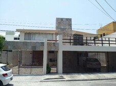 casa en venta con 5 recamaras y alberca en villas la hacienda merida yucatan