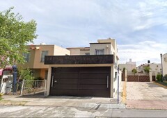 Casa en venta en Lerma de REMATE BANCARIO $930,000.00 pesos.