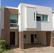 casa en venta en privanzas