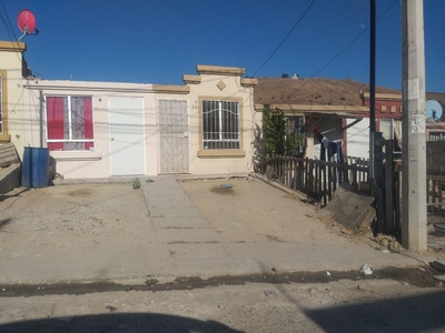 Casa en Venta en URBIVILLA DEL PRADO SEGUNDA SECCION TIJUANA, Baja California
