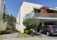 casa en venta ubicada en solares dentro del coto elite