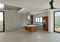 casa en privada con alberca en mérida yucatan