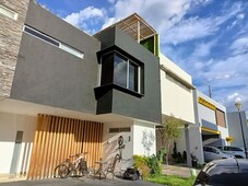 casa venta en fraccionamiento santillana, zona real, zapopan, junto a solares