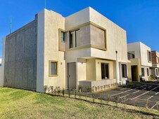 ESTRENA ENORME CASA EN RESIDENCIAL SANTA FE RÍO GRANDE MORELIA.