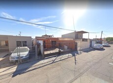 IAS VENTA DE CASA EN COL. VILLANOVA, MEXICALI B.C