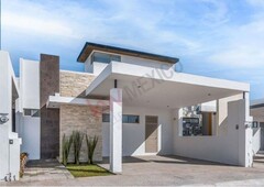 ¡Nuevas! Casa en Venta con Recámara en Planta Baja, Sector Viñedos, Torreón, Coahuila