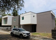 Casa Venta Las Cañadas Seguridad Espacios y Comfort Una Cuadra Campo Golf