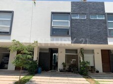 se vende casa en el centinela zapopan excelente oportunidad