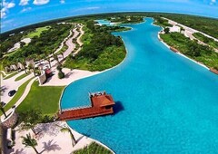 Terreno en venta con vista al lago, Privada Kanha, Yucatán Country Club.