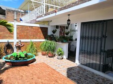 venta casa de 6 recámaras en fraccionamiento farallon acapulco