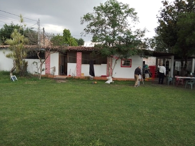 Terreno en venta bardeado en esquina 600 M2 escrituras