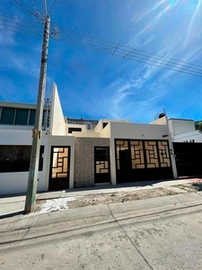 VENTA CASA TOTALMENTE REMODELADA IDEAL PARA INVERSIÓN, PASEOS DEL SOL, ZAPOPAN