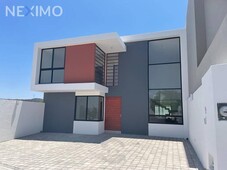 CASA EN VENTA EN QUERETARO JURIQUILLA