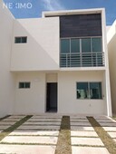 Casa en venta zona sur, av huayacan, Quintana Roo