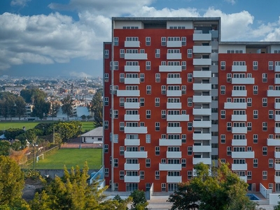 Casa residencial a la venta en Guadalajara dentro de la ciudad, con central park al interior.