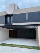 estrena town house en excelente ubicacion en merida a un paso del peroferico