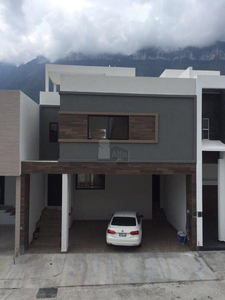 Casa en Venta en Cumbres Elite Premier García, Nuevo León