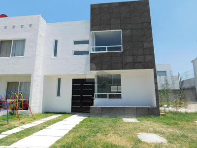 Casa en Venta en Los Olivos Residencial Celaya, Guanajuato