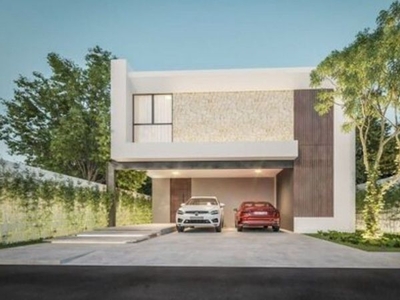 Casa en venta en Mérida en exitosa privada, con amenidades