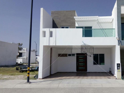 Casa en Venta en Villas de Bernalejo Irapuato, Guanajuato