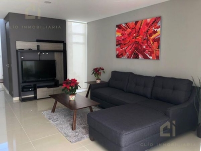 Casa en Venta o Renta en Puebla, Lomas Angelópolis III con jardín, asador, patio de servicio y amueblada